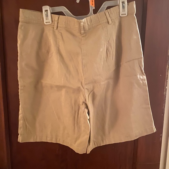 White Stag shorts size 14 - Picture 3 of 7